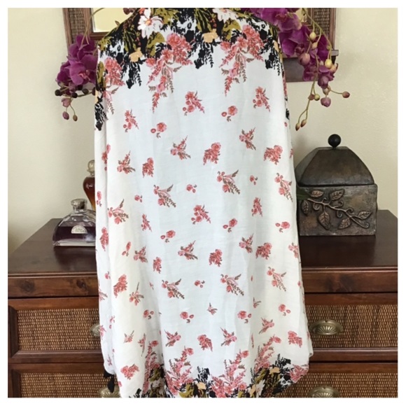 Free People Bali Wrapped In Blooms Shawl.  NWT. - Picture 8 of 8
